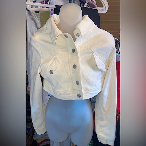 GASOLINE GLAMOUR Jackets & Blazers - Vintage GASOLINE white corduroy cropped jacket